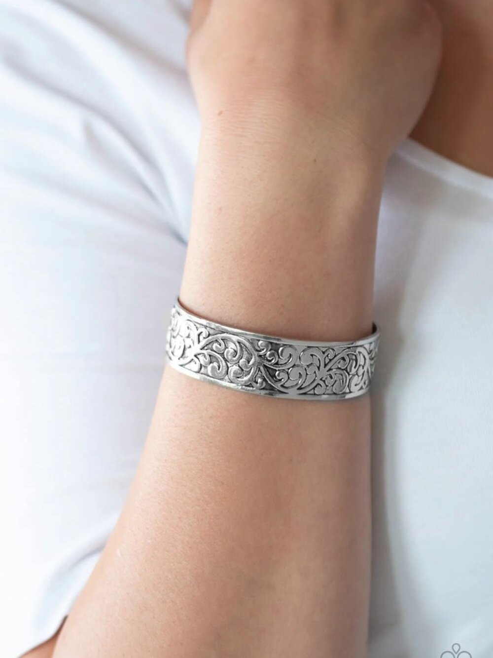 Paparazzi Jewelry Accessories -Read The Vine Print - Silver Bracelet - Vintage